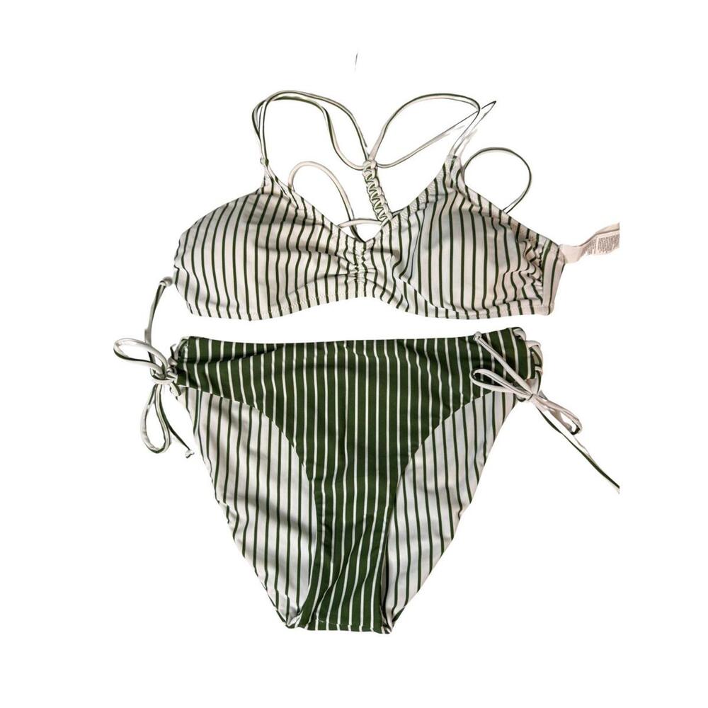 NWT CUPSHE Women's 2 Piece Bikini Set Back with Reversible Bottom Size Medium - Picture 4 of 6